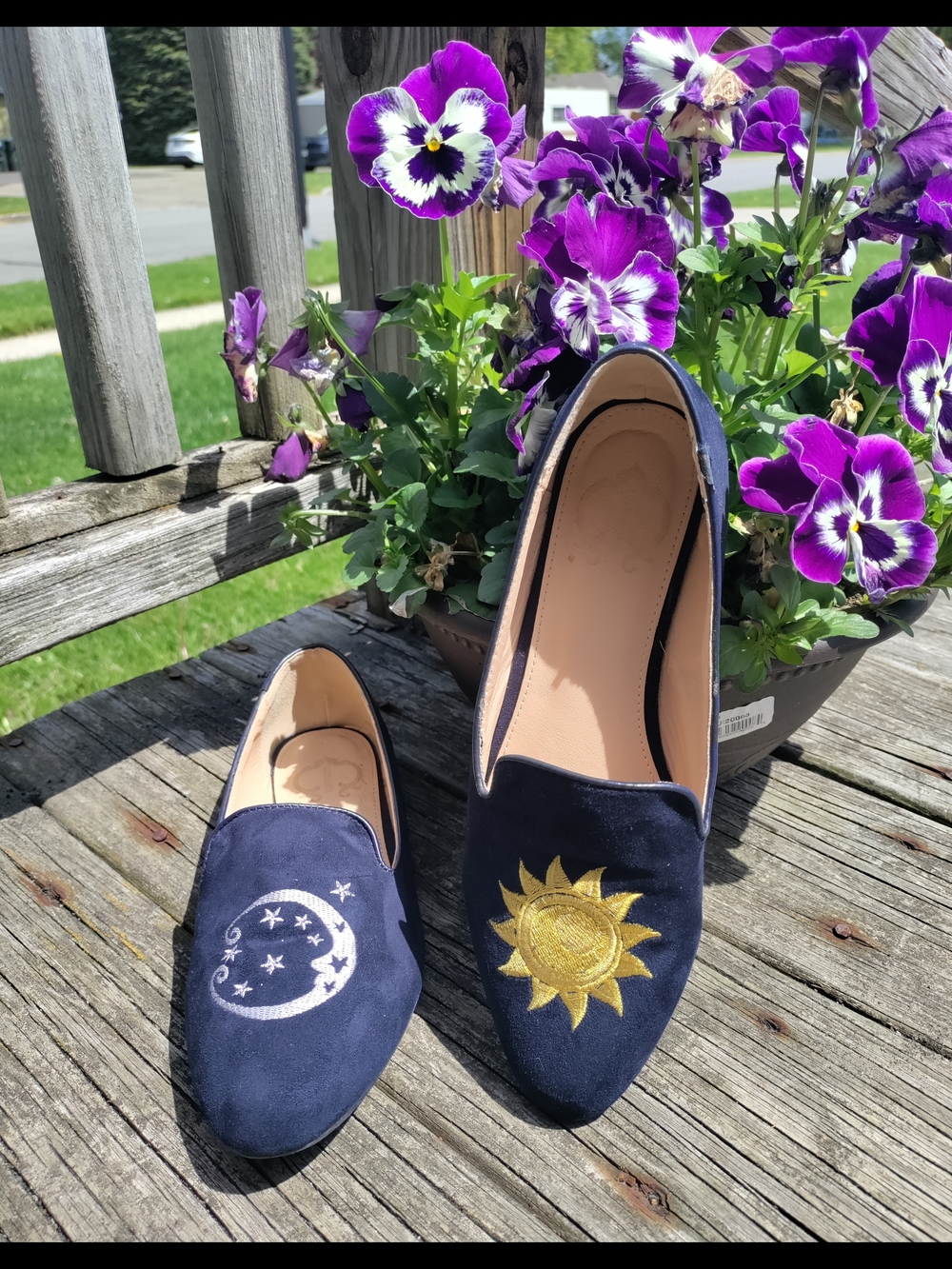 C. Wonder Navy Velvet Smoking Flats With Embroidered Sun and Moon Size 8